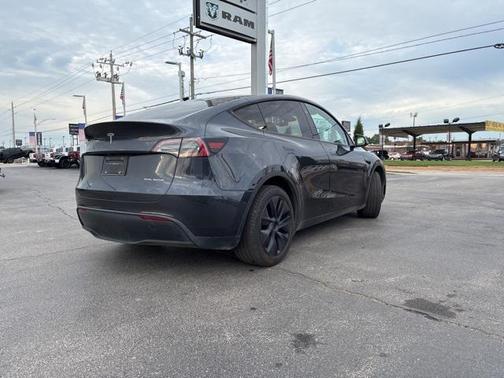 2024 Tesla Model Y Long Range Dual Motor All-Wheel Drive