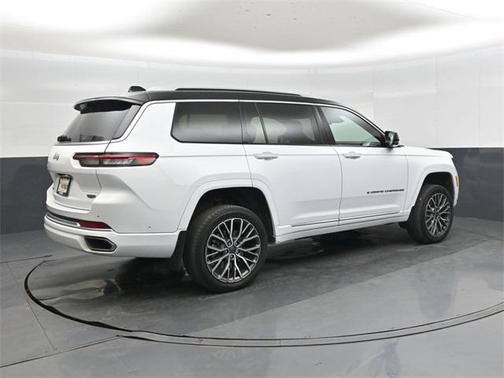 2022 Jeep Grand Cherokee L Summit Reserve