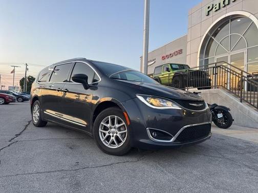 2020 Chrysler Pacifica Touring L
