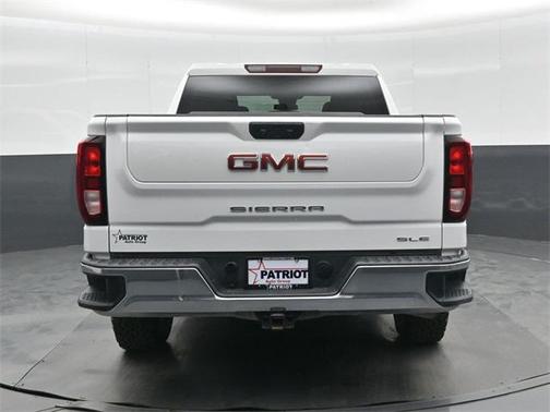 Summit White 2023 GMC Sierra 1500 SLE
