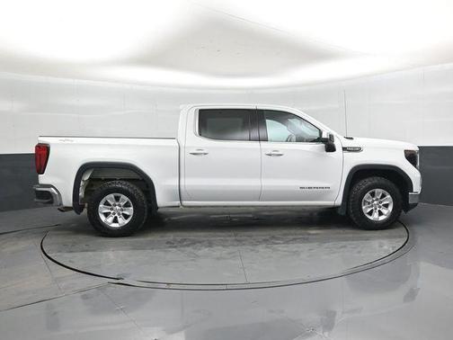 Summit White 2023 GMC Sierra 1500 SLE