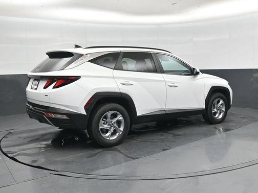 White Pearl 2024 Hyundai TUCSON SEL