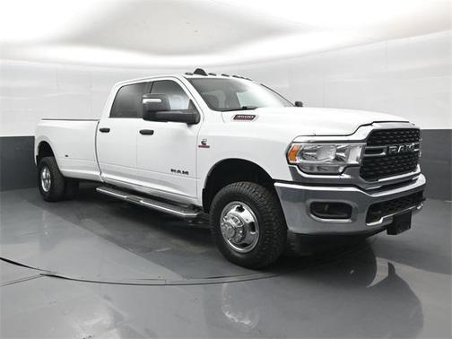 2024 RAM 3500 Big Horn Crew Cab 4x4 8' Box
