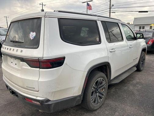 Bright White Clearcoat 2022 Jeep Wagoneer Series III 4x2