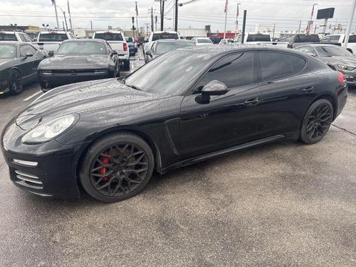 2016 Porsche Panamera 2