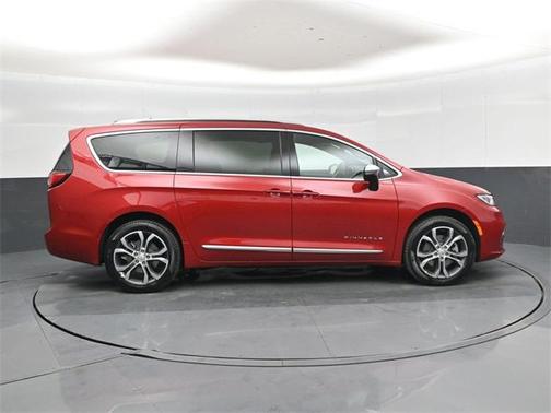 2026 Chrysler Pacifica L