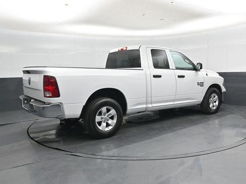 Bright White Clearcoat 2024 RAM 1500 Classic SLT