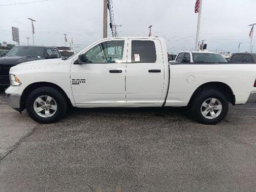 Bright White Clearcoat 2024 RAM 1500 Classic SLT