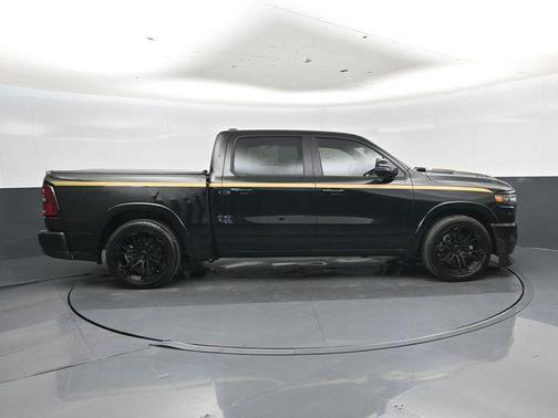 Diamond Black Crystal Pearlcoat 2026 RAM 1500 Big Horn/Lone Star