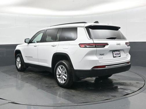 Bright White Clearcoat 2026 Jeep Grand Cherokee L Laredo