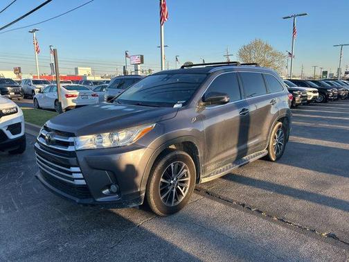 Predawn Gray Mica 2019 Toyota Highlander XLE