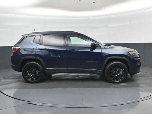 Fathom Blue Pearl Coat 2026 Jeep Compass Latitude