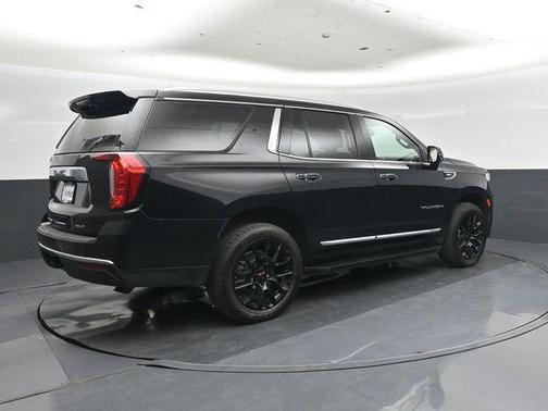Onyx Black 2023 GMC Yukon SLT