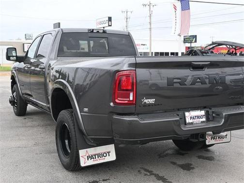 2025 RAM 3500 Limited Crew Cab 4x4 8' Box