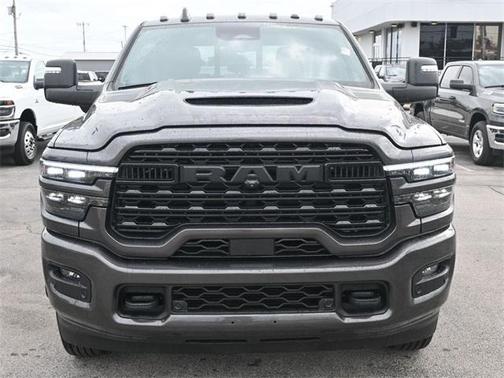 2025 RAM 3500 Limited Crew Cab 4x4 8' Box