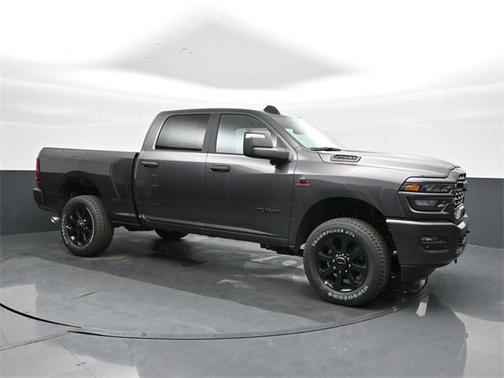 2025 RAM 2500 Big Horn Crew Cab 4x4 6'4' Box