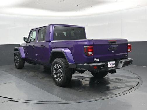 Reign 2026 Jeep Gladiator Sahara 4x4