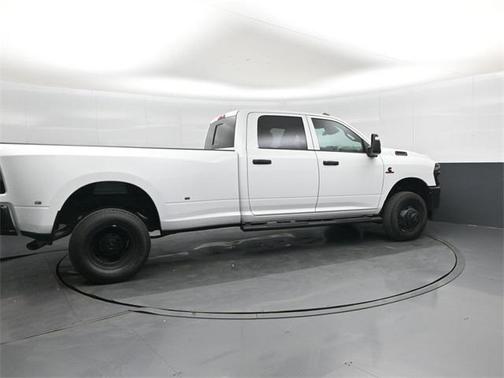 2026 RAM 3500 Tradesman Crew Cab 4x4 8' Box
