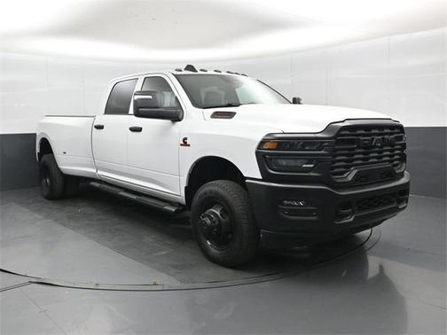 2026 RAM 3500 Tradesman Crew Cab 4x4 8' Box