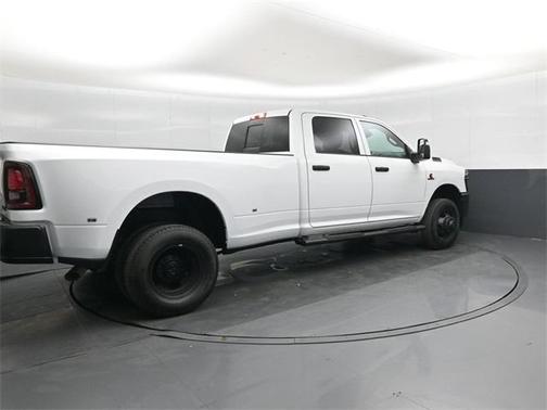 2026 RAM 3500 Tradesman Crew Cab 4x4 8' Box
