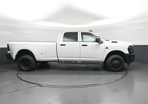 2026 RAM 3500 Tradesman Crew Cab 4x4 8' Box