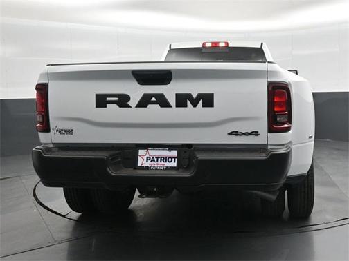 2026 RAM 3500 Tradesman Crew Cab 4x4 8' Box