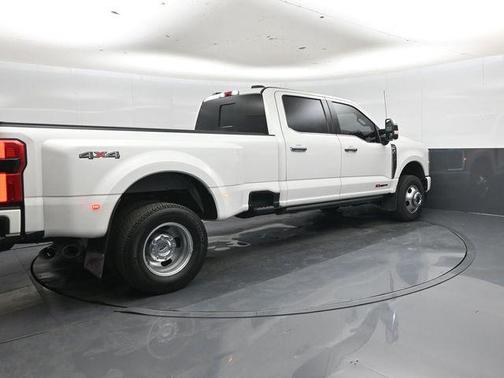 Star White Metallic Tri-Coat 2024 Ford F-350 Platinum