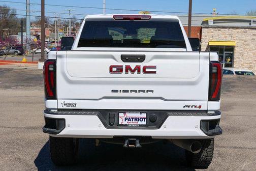 Summit White 2025 GMC Sierra 2500 AT4