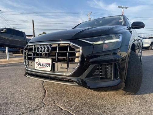 2021 Audi Q8 55 Premium