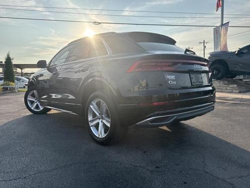 2021 Audi Q8 55 Premium