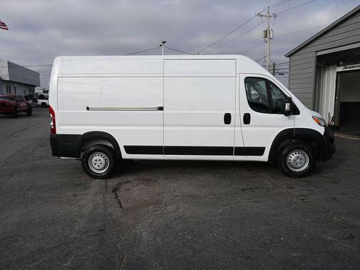 Bright White Clearcoat 2026 RAM ProMaster 2500 Tradesman