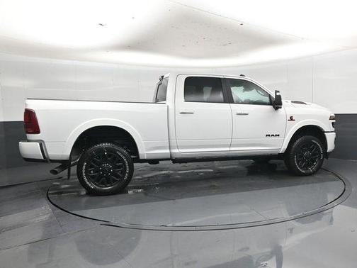 Bright White Clearcoat 2026 RAM 2500 Limited Crew Cab 4x4 6'4' Box