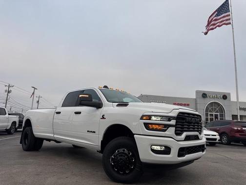 2026 RAM 3500 Big Horn Crew Cab 4x4 8' Box