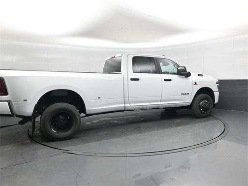 2026 RAM 3500 Big Horn Crew Cab 4x4 8' Box