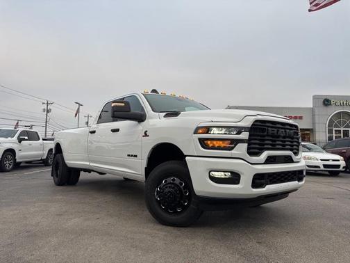 2026 RAM 3500 Big Horn Crew Cab 4x4 8' Box
