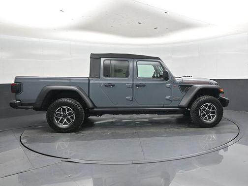 Anvil Clearcoat 2026 Jeep Gladiator Shadow Ops