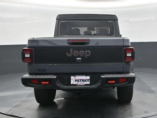 Anvil Clearcoat 2026 Jeep Gladiator Shadow Ops