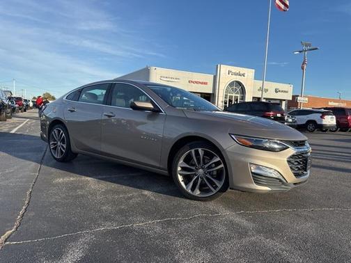 2022 Chevrolet Malibu FWD LT