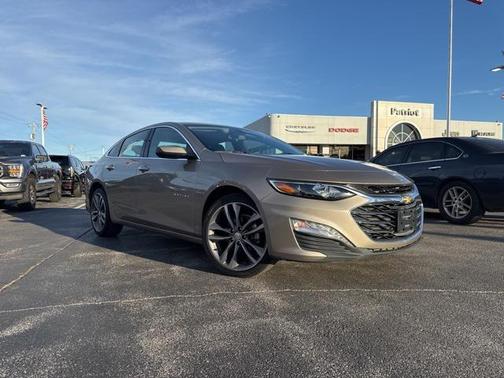 2022 Chevrolet Malibu FWD LT