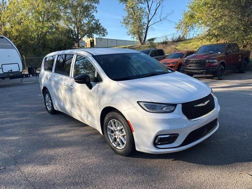 2026 Chrysler Pacifica L