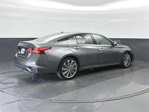 2023 Nissan Altima 2.5 SL