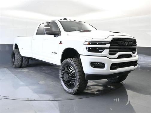 2025 RAM 3500 Laramie Crew Cab 4x4 8' Box