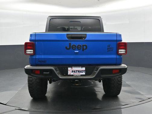 Hydro Blue Pearlcoat 2021 Jeep Gladiator Willys 4x4