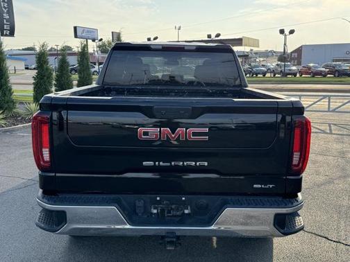 2022 GMC Sierra 1500 SLT