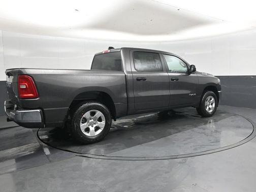 Granite Crystal Metallic Clearcoat 2026 RAM 1500 Big Horn/Lone Star