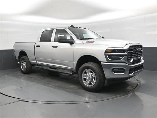 2026 RAM 2500 Tradesman Crew Cab 4x4 6'4' Box