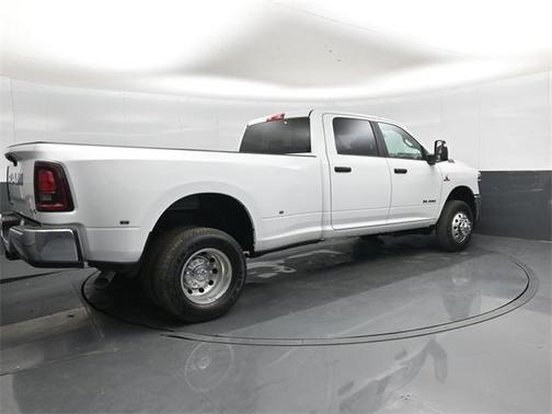 2026 RAM 3500 Big Horn Crew Cab 4x4 8' Box
