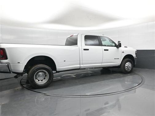 2026 RAM 3500 Big Horn Crew Cab 4x4 8' Box