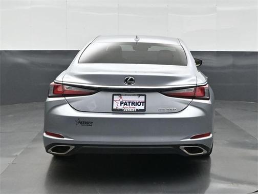 2022 Lexus ES 350 Base