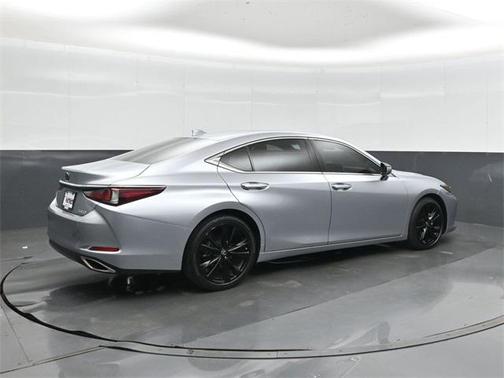 2022 Lexus ES 350 Base